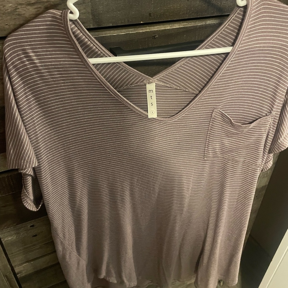 Women’s boutique brand t shirt